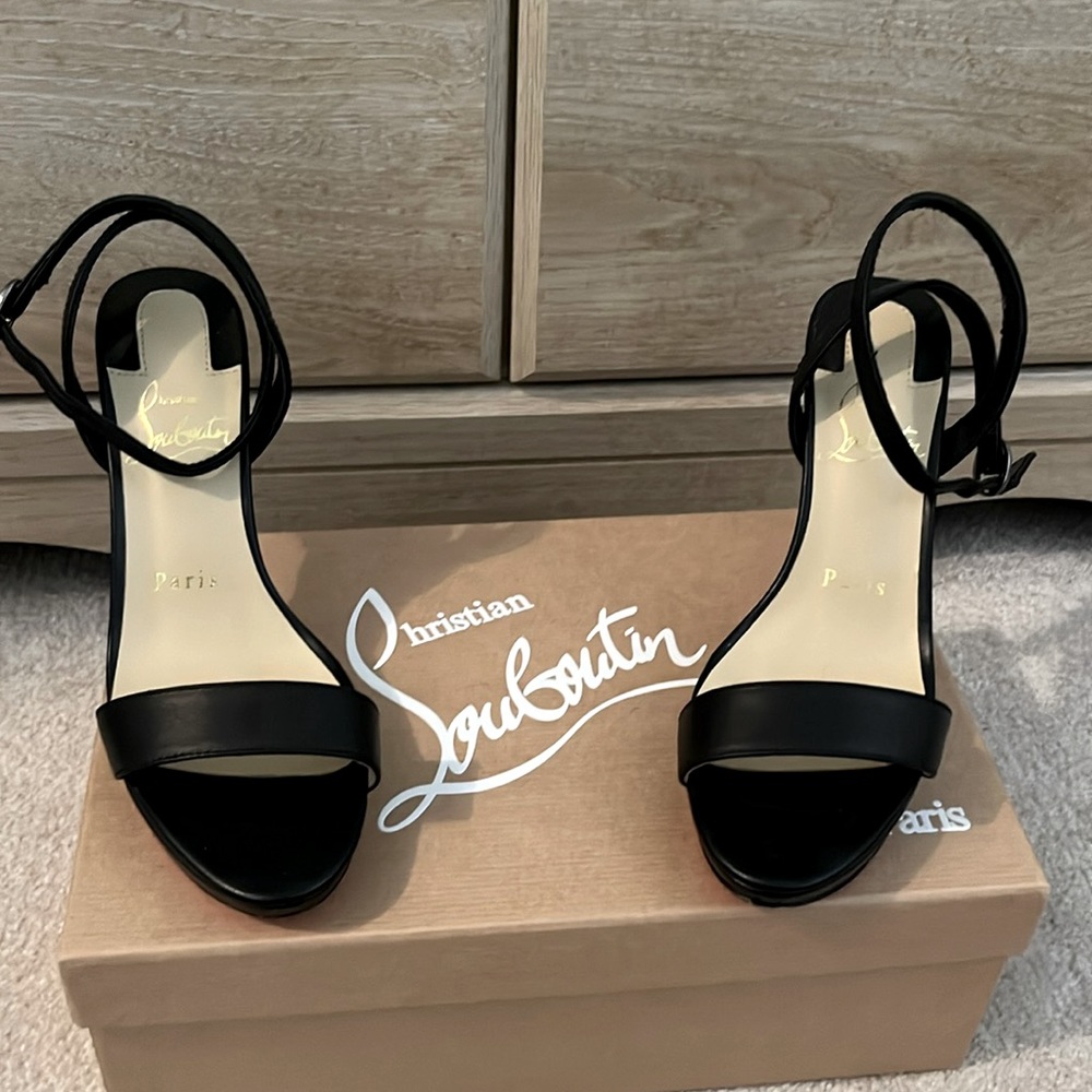 Christian Louboutin Loubi girl
